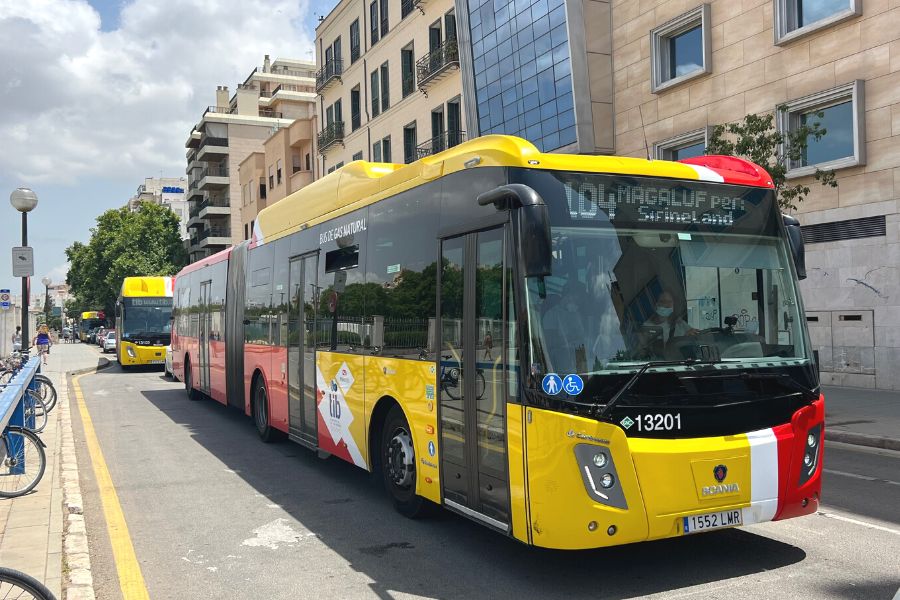 getting around mallorca by bus